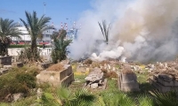 حريق في مقبرة الاستقلال الإسلامية ولا تعرف بعد أسباب الحريق 